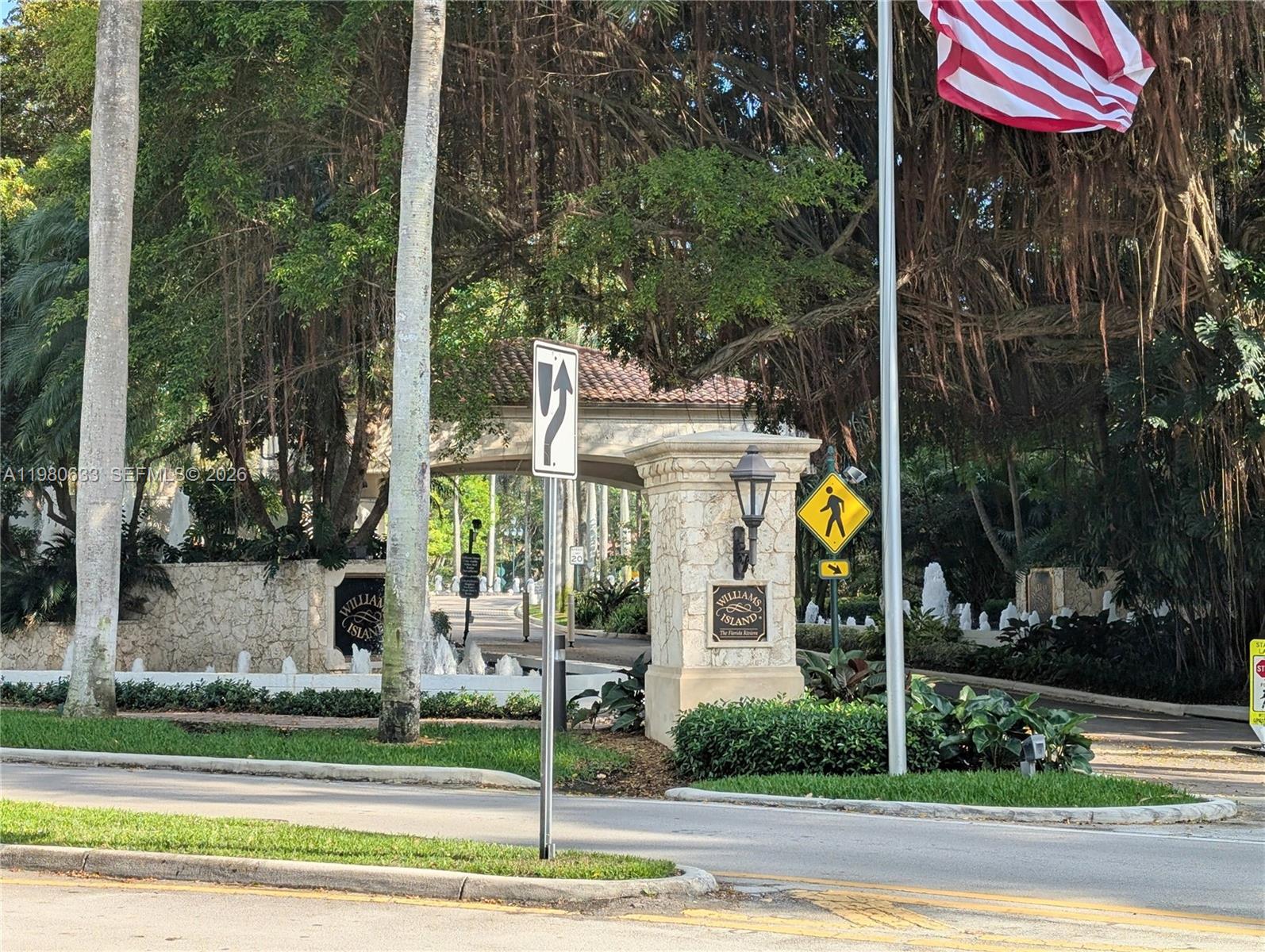 1000 W Island Boulevard