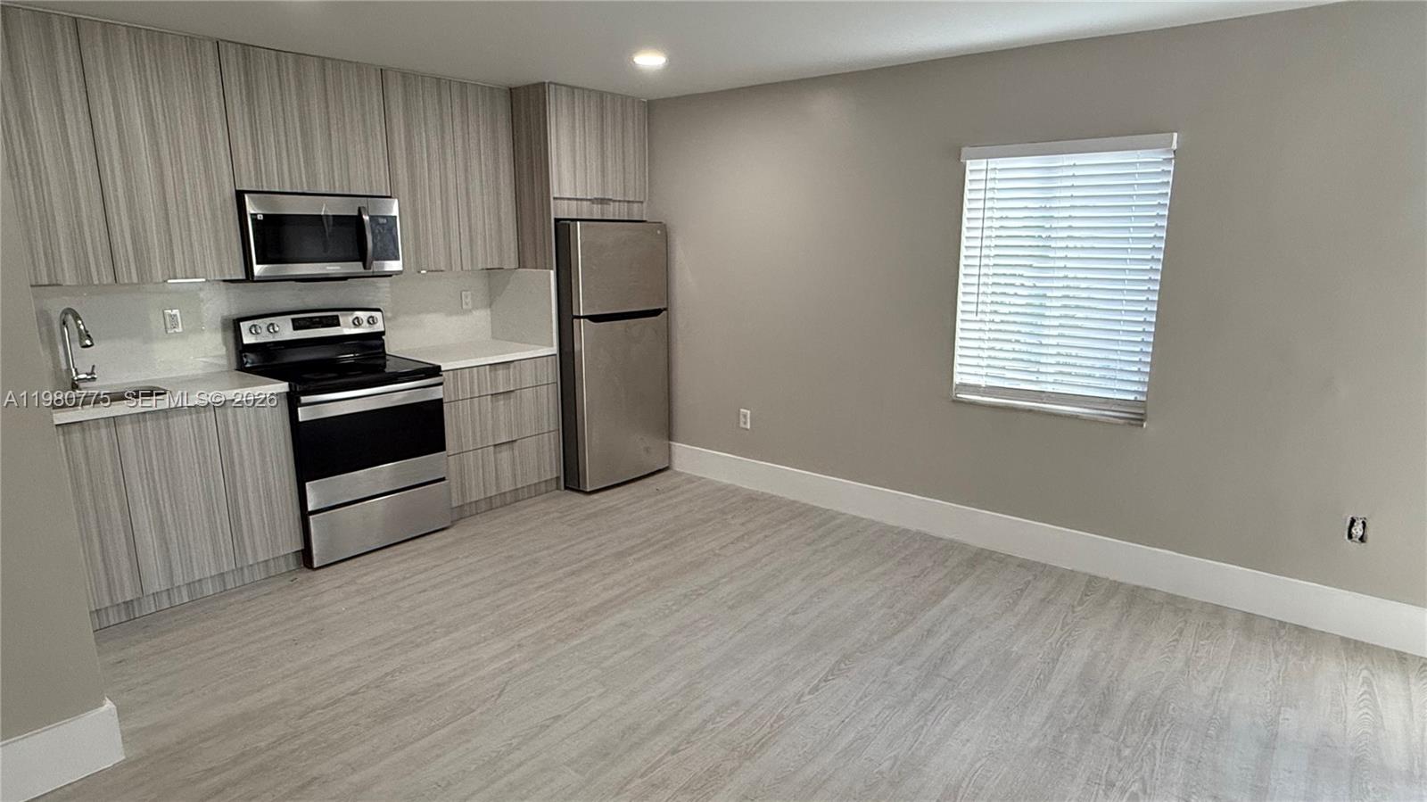 220 NW 12th Street
