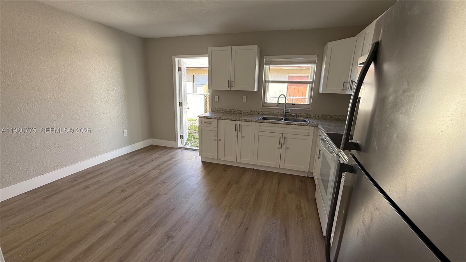 220 NW 12th Street