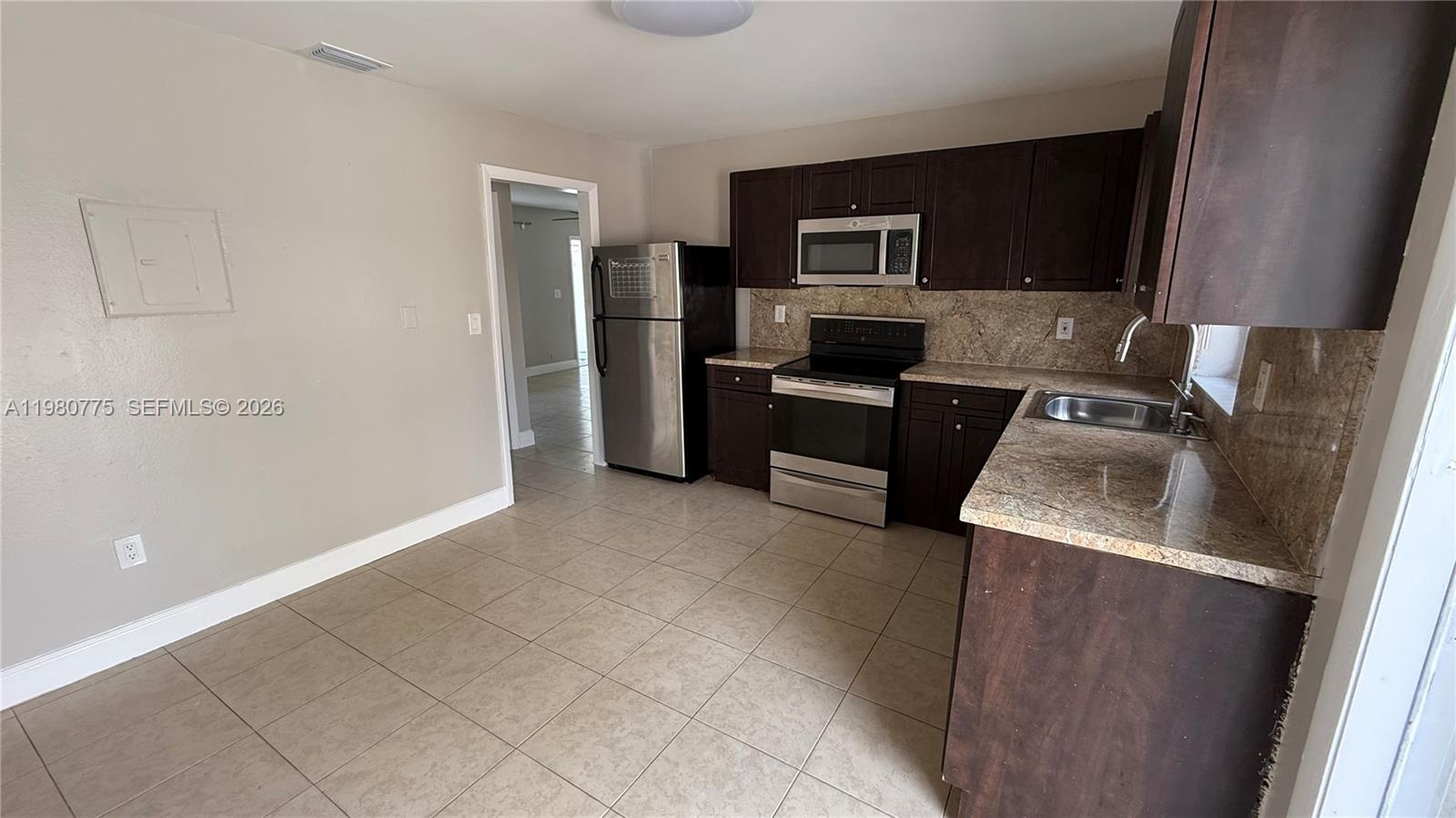 220 NW 12th Street