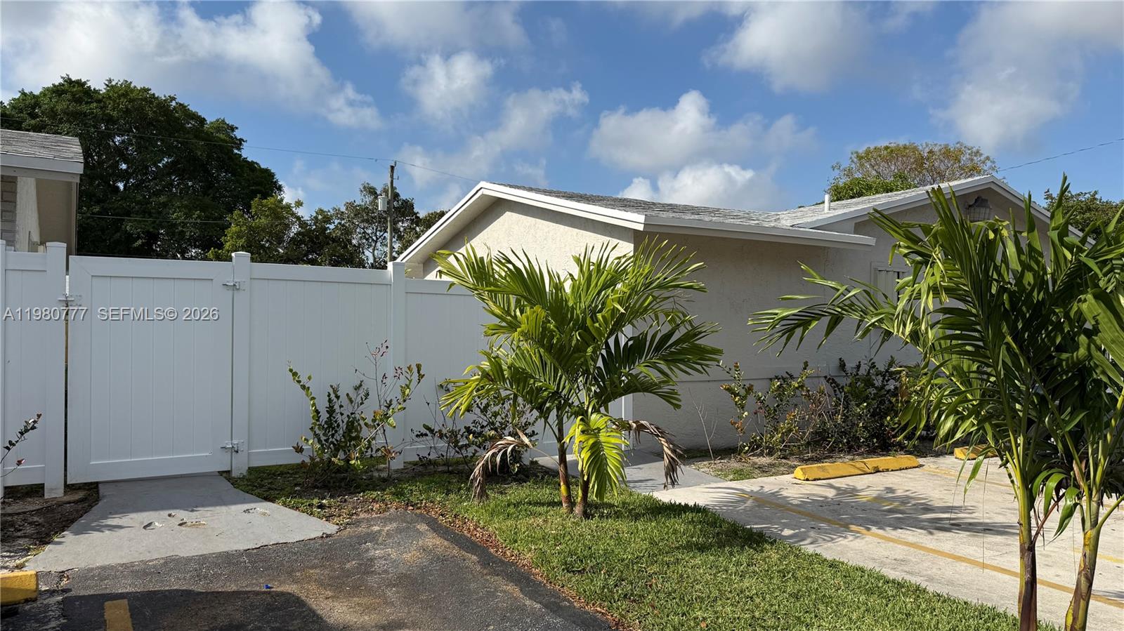 216 NW 12th Street
