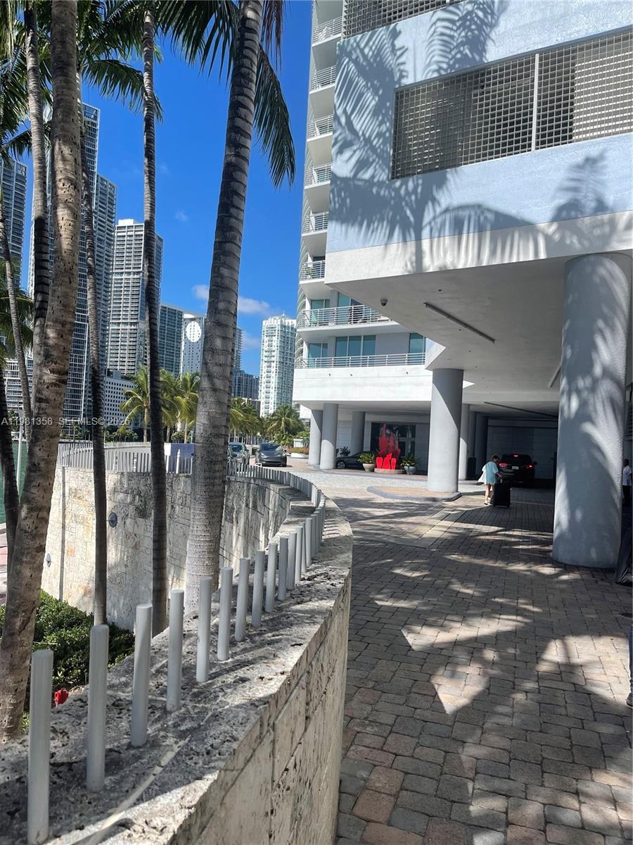 335 S Biscayne Boulevard