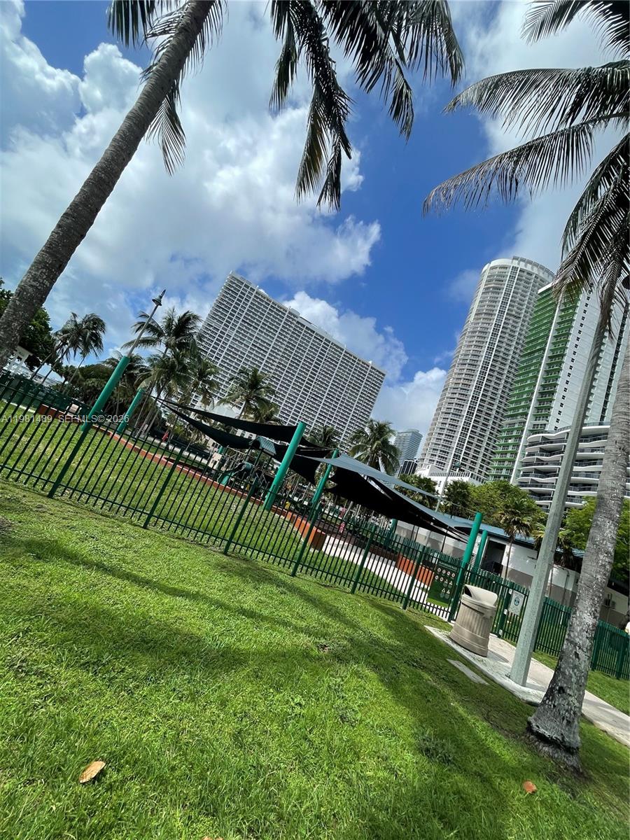 1750 N Bayshore Drive