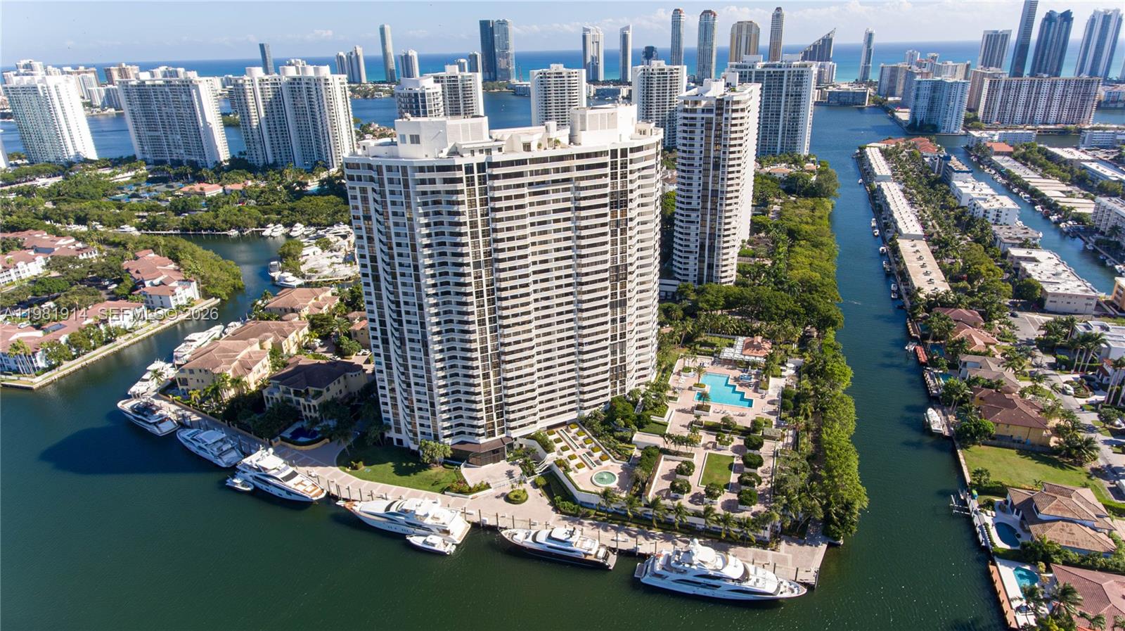 1000 W Island Boulevard