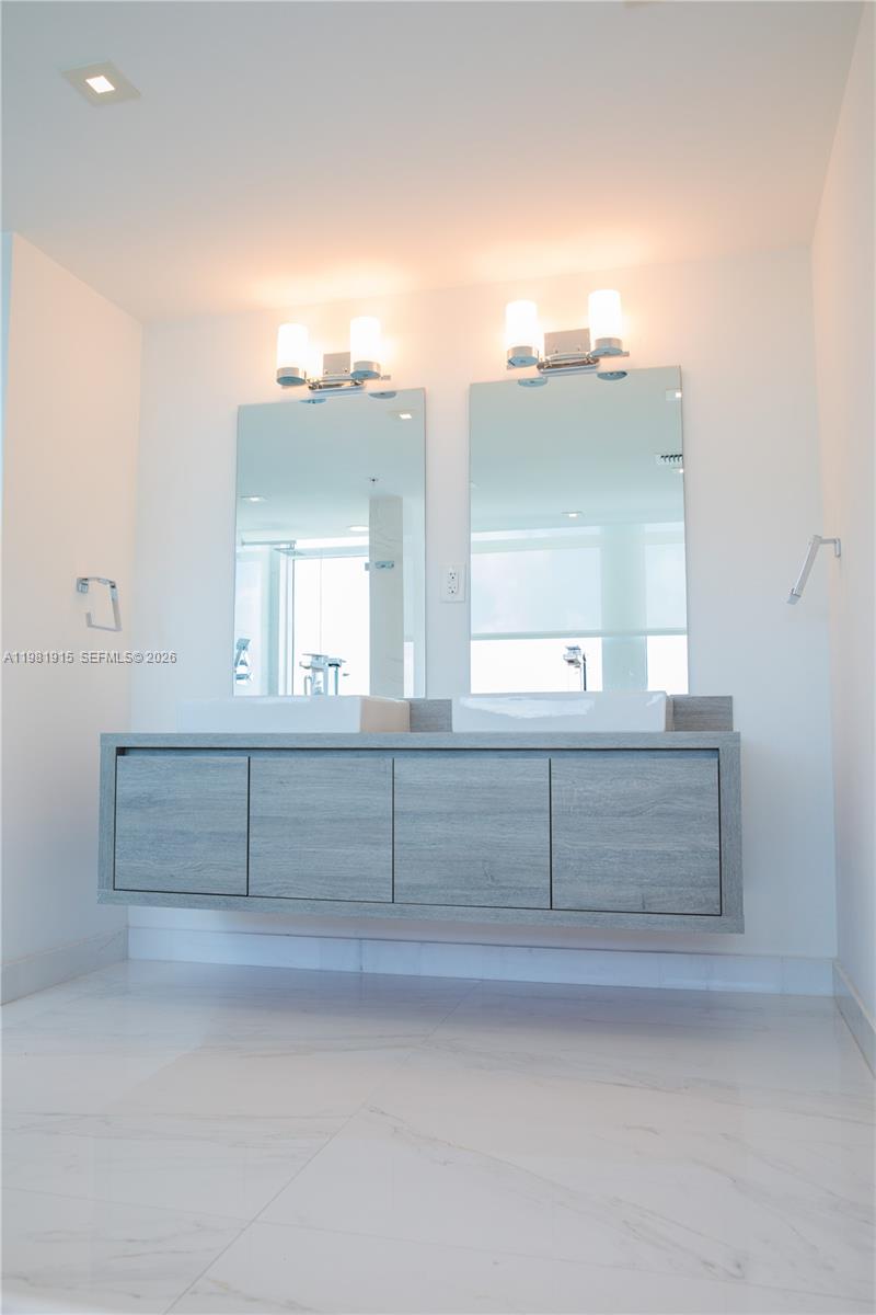 400 Sunny Isles Boulevard
