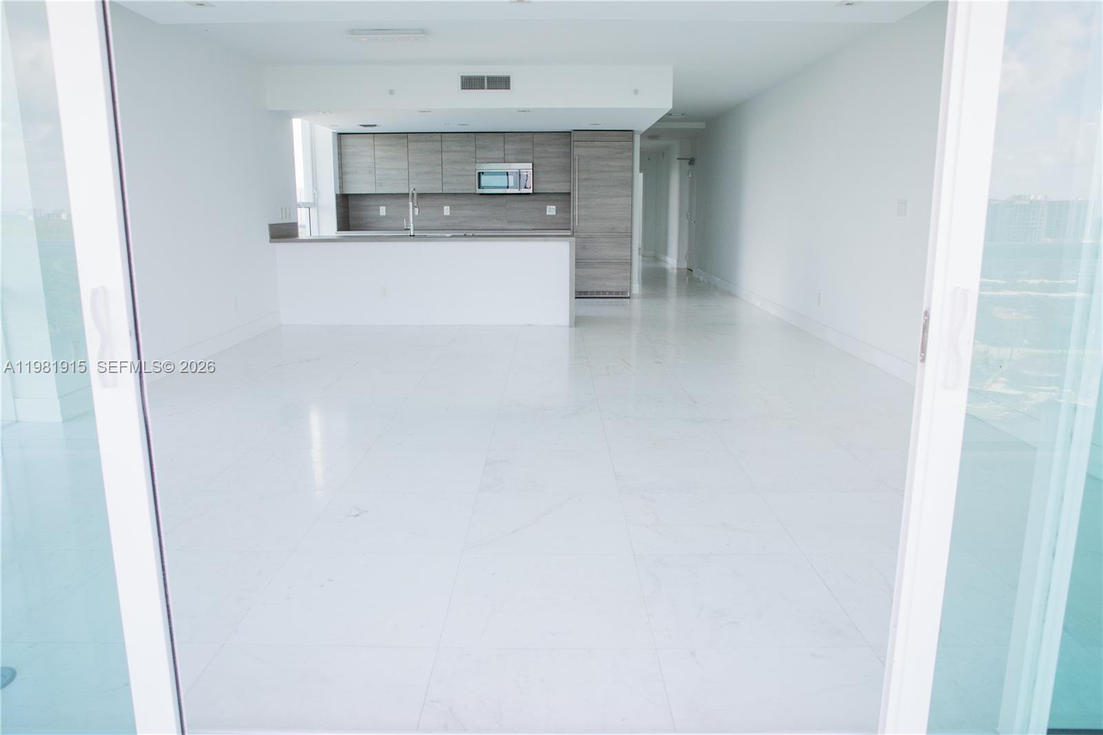 400 Sunny Isles Boulevard