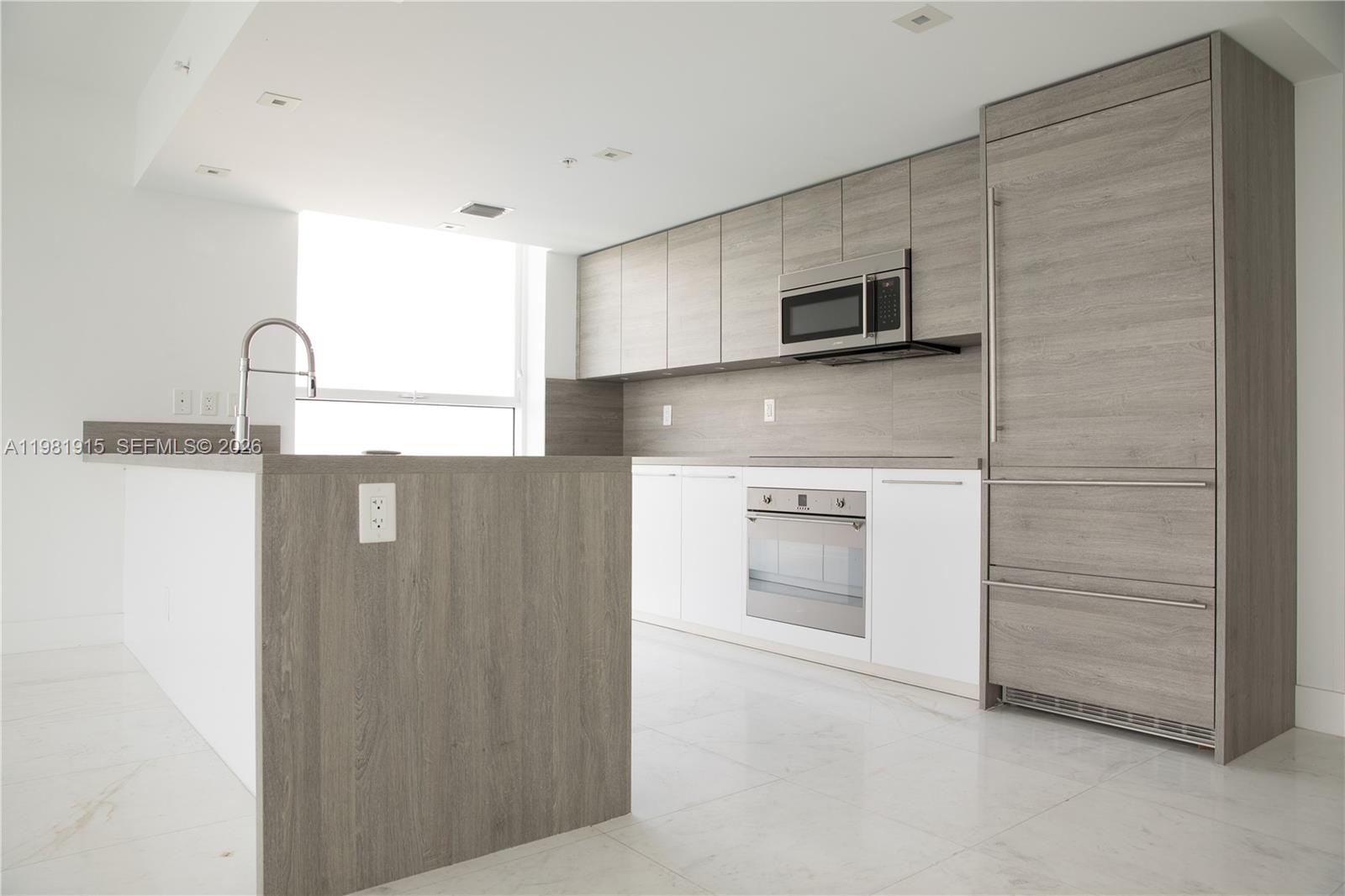 400 Sunny Isles Boulevard