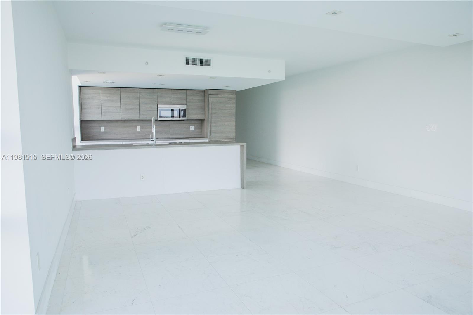 400 Sunny Isles Boulevard