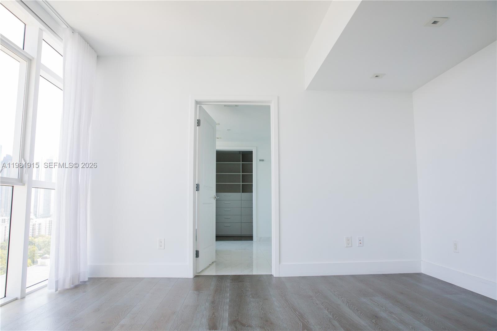 400 Sunny Isles Boulevard
