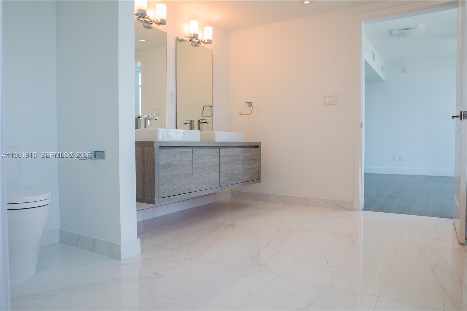 400 Sunny Isles Boulevard