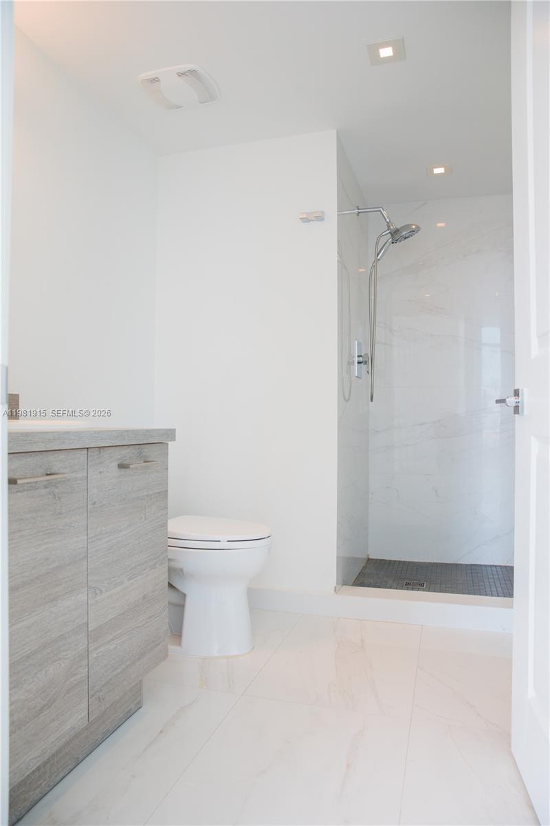 400 Sunny Isles Boulevard