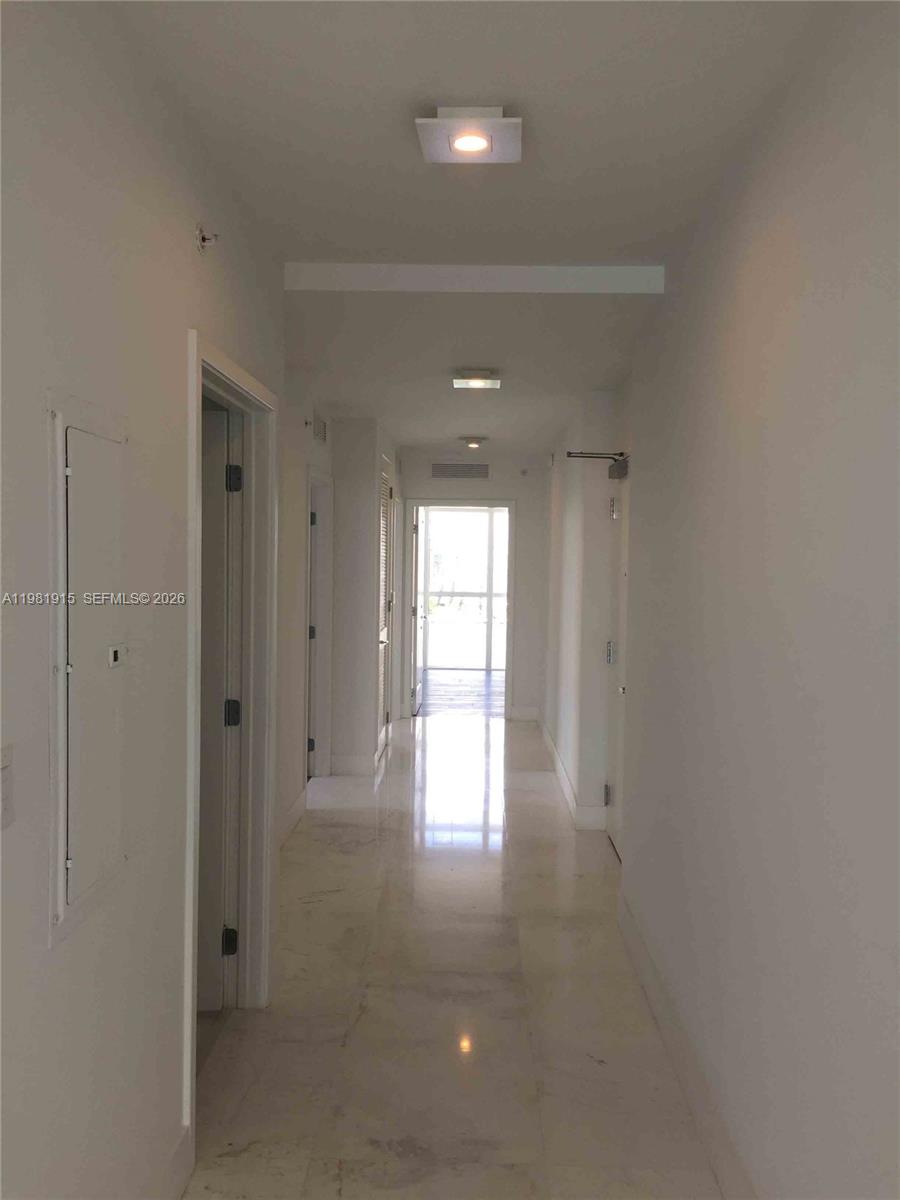 400 Sunny Isles Boulevard