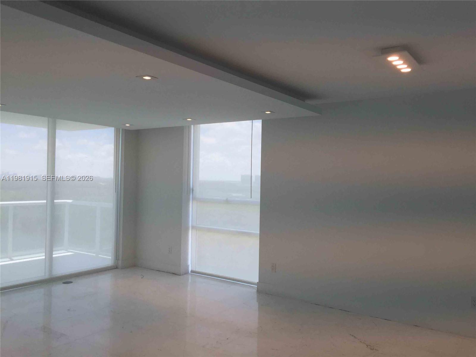 400 Sunny Isles Boulevard