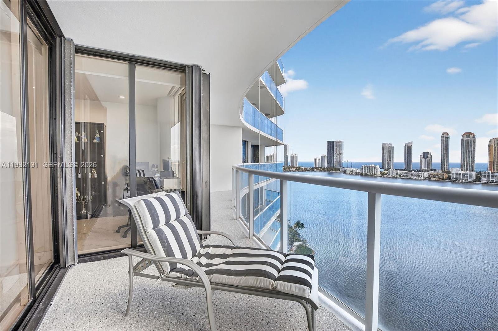 4000 Island Boulevard