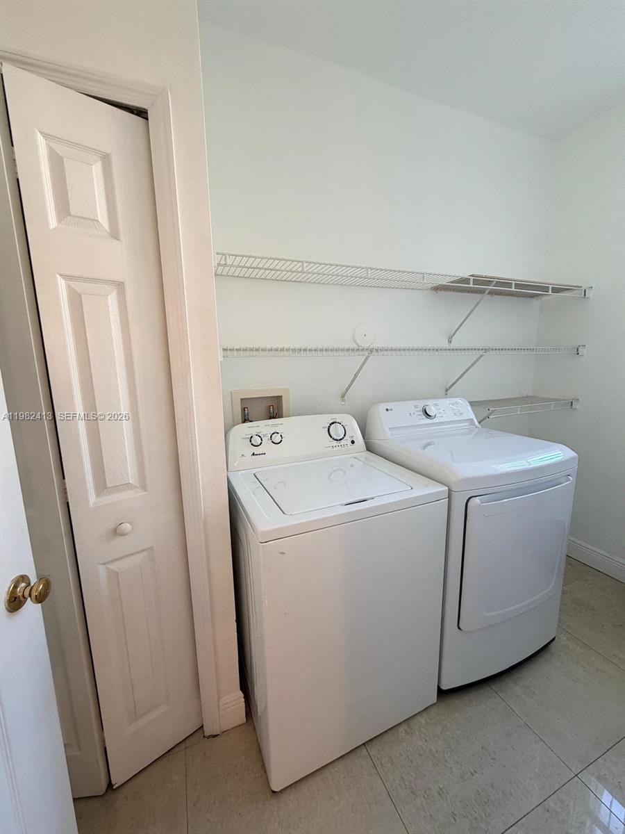 3165 NE 184th Street