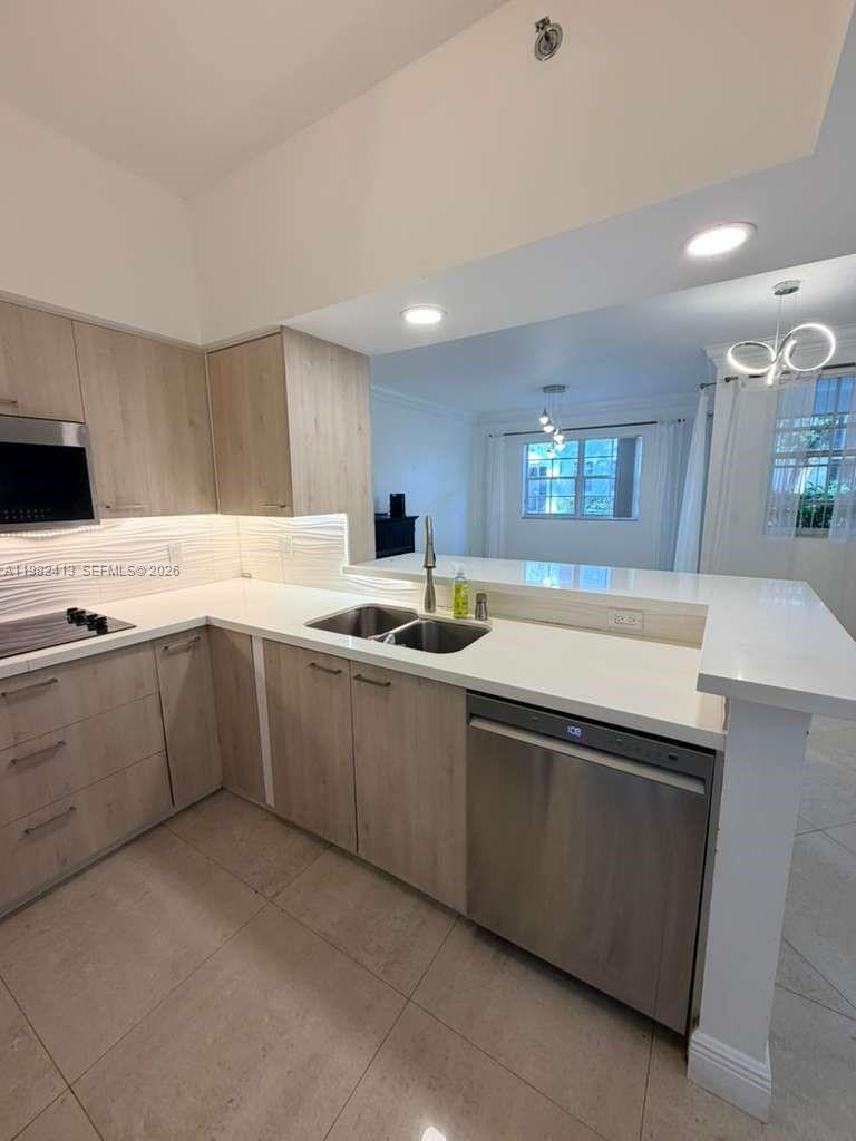 3165 NE 184th Street