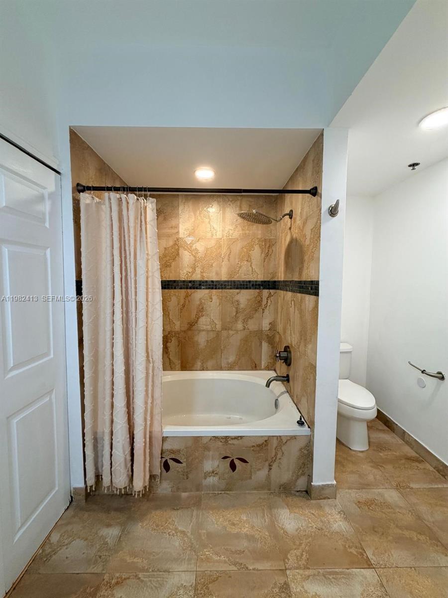 3165 NE 184th Street