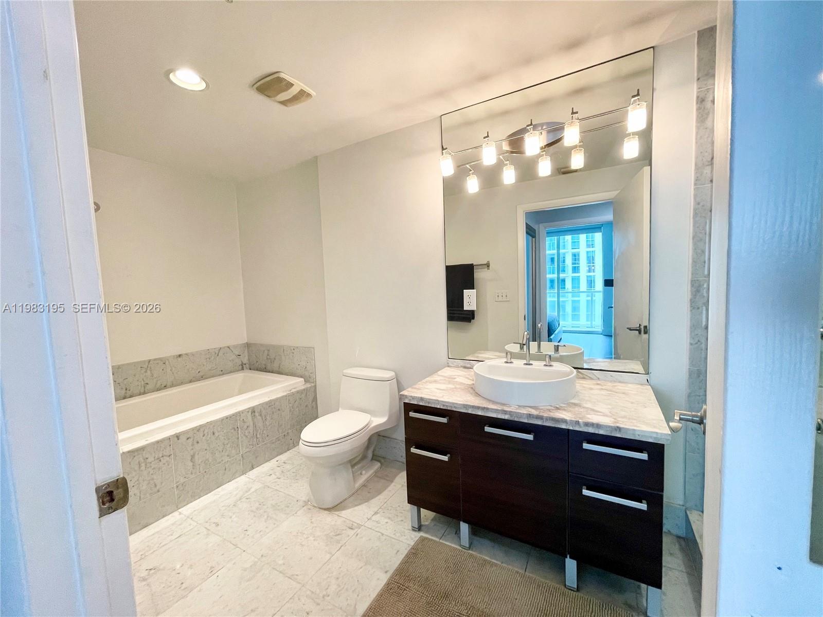 253 NE 2nd Street