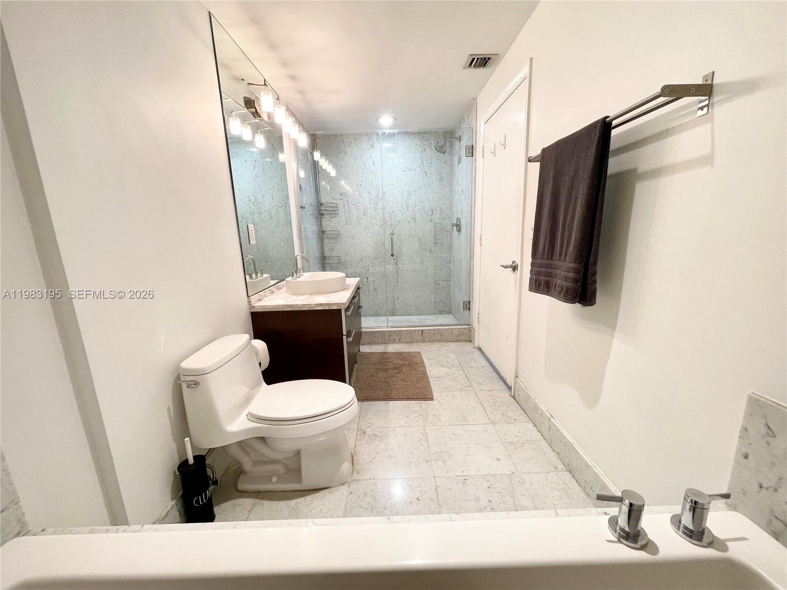253 NE 2nd Street