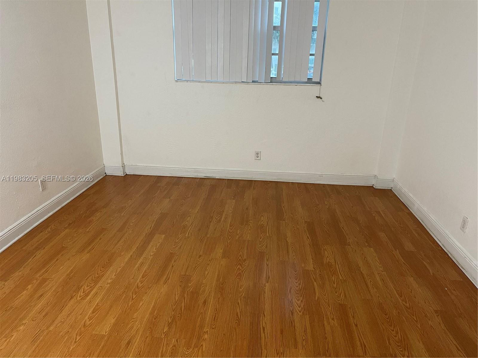 19390 Collins Avenue
