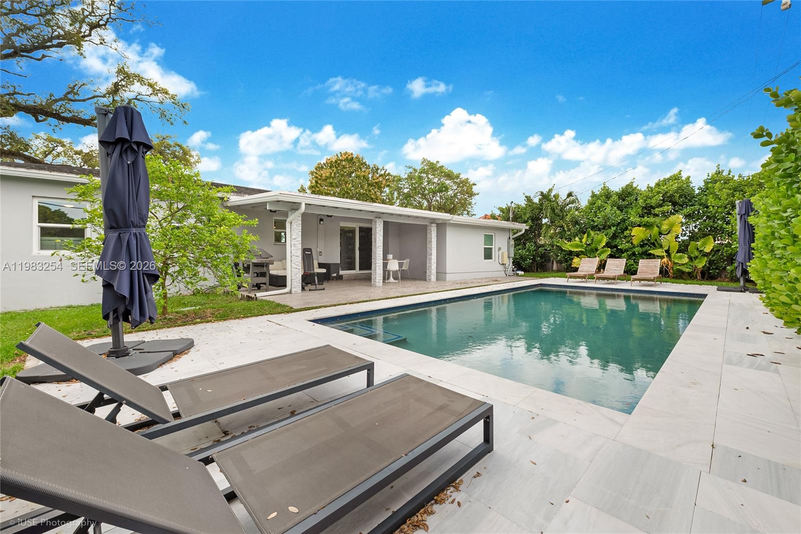 7235 SW 39th Street
