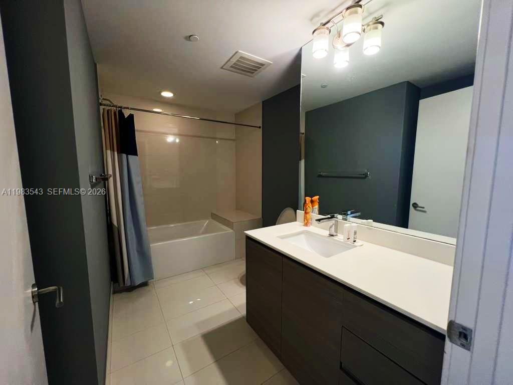460 NE 28th Street