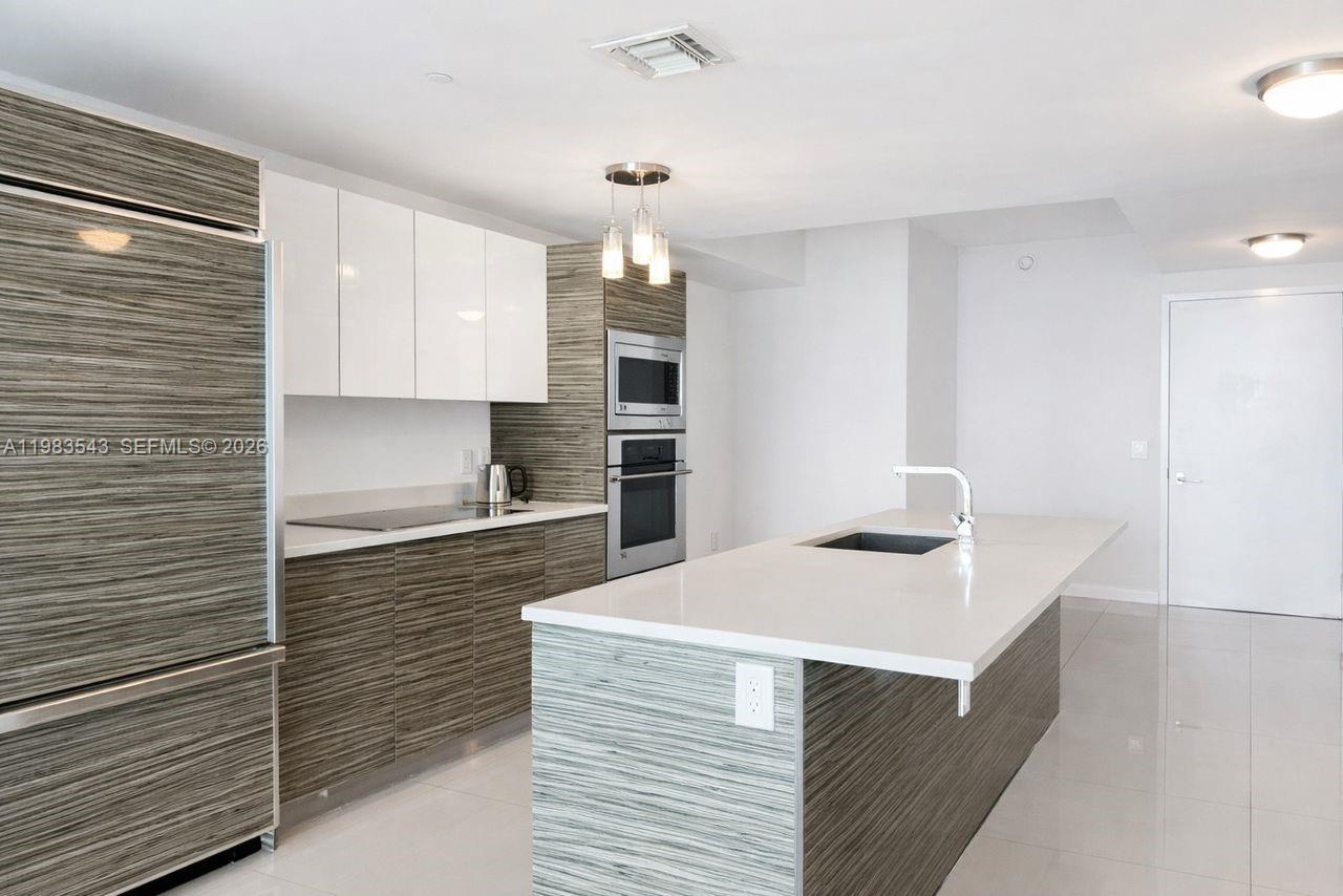 460 NE 28th Street