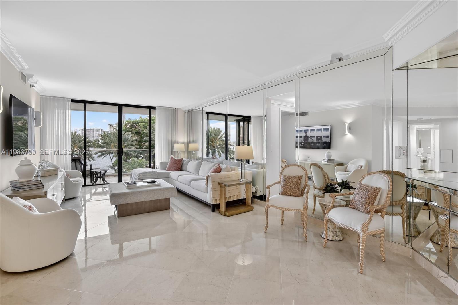 2800 Island Boulevard