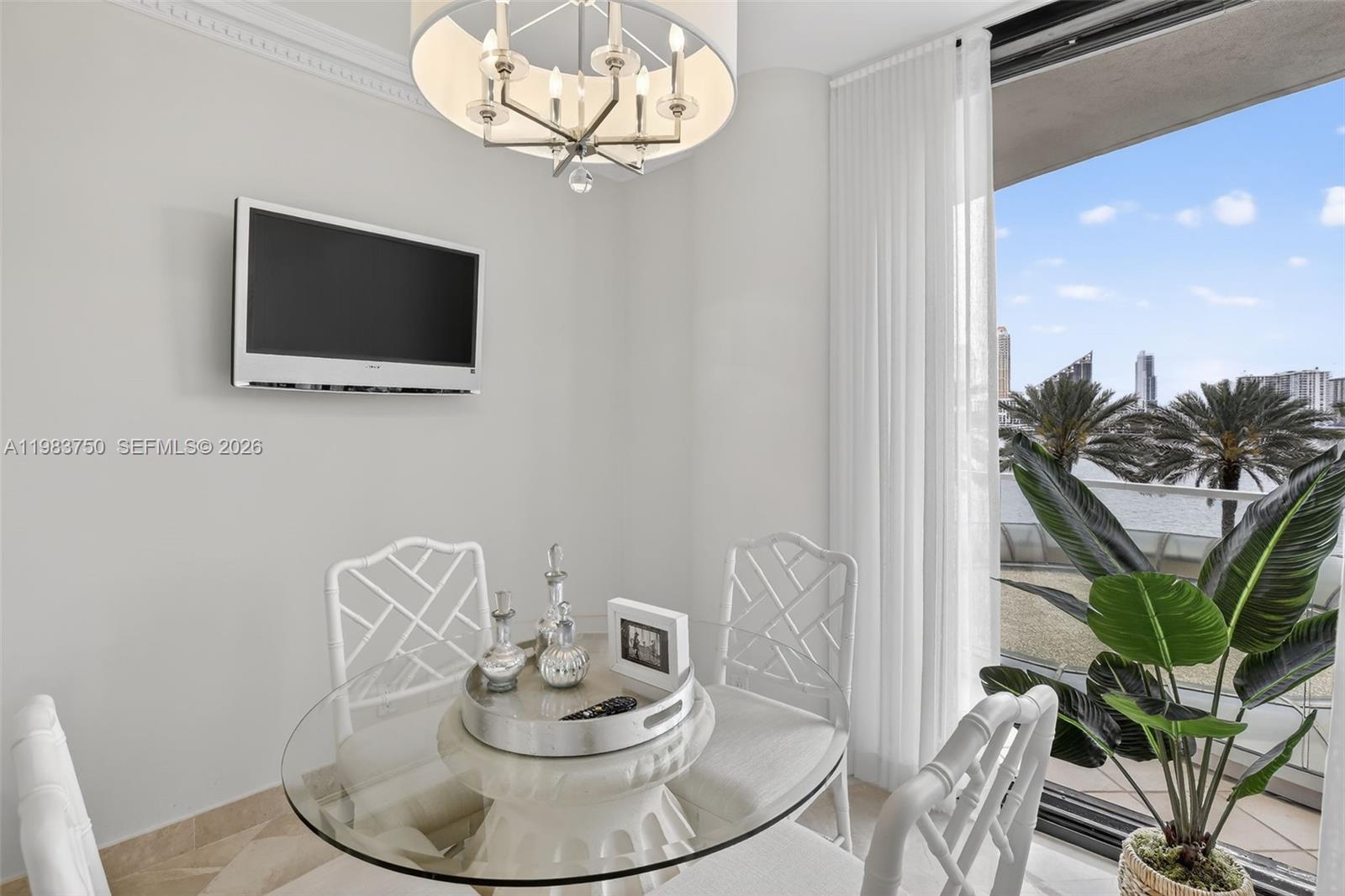 2800 Island Boulevard