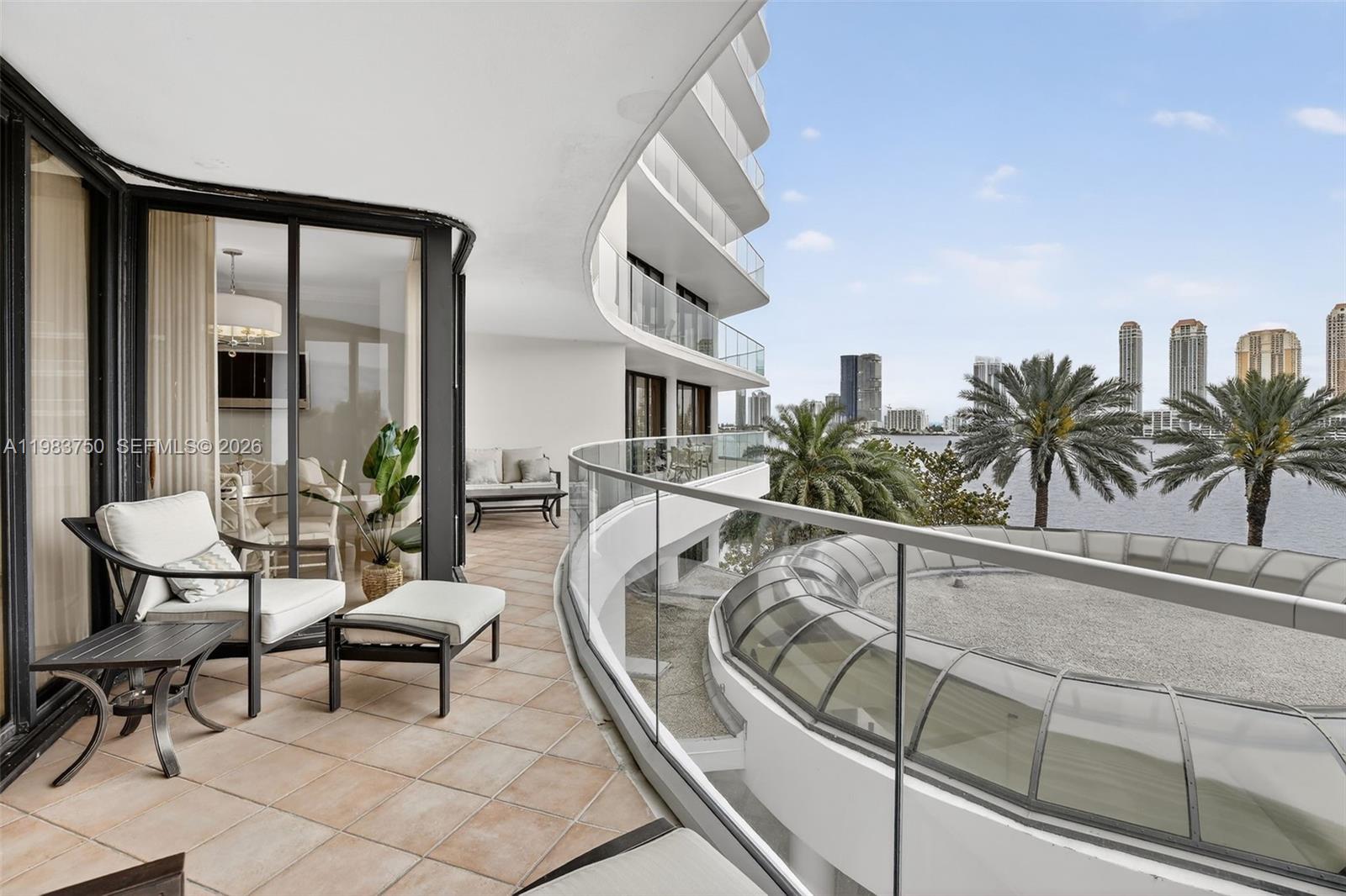 2800 Island Boulevard