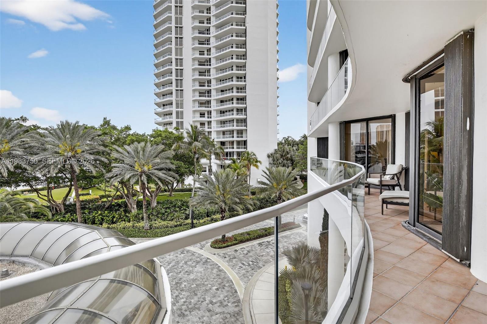 2800 Island Boulevard