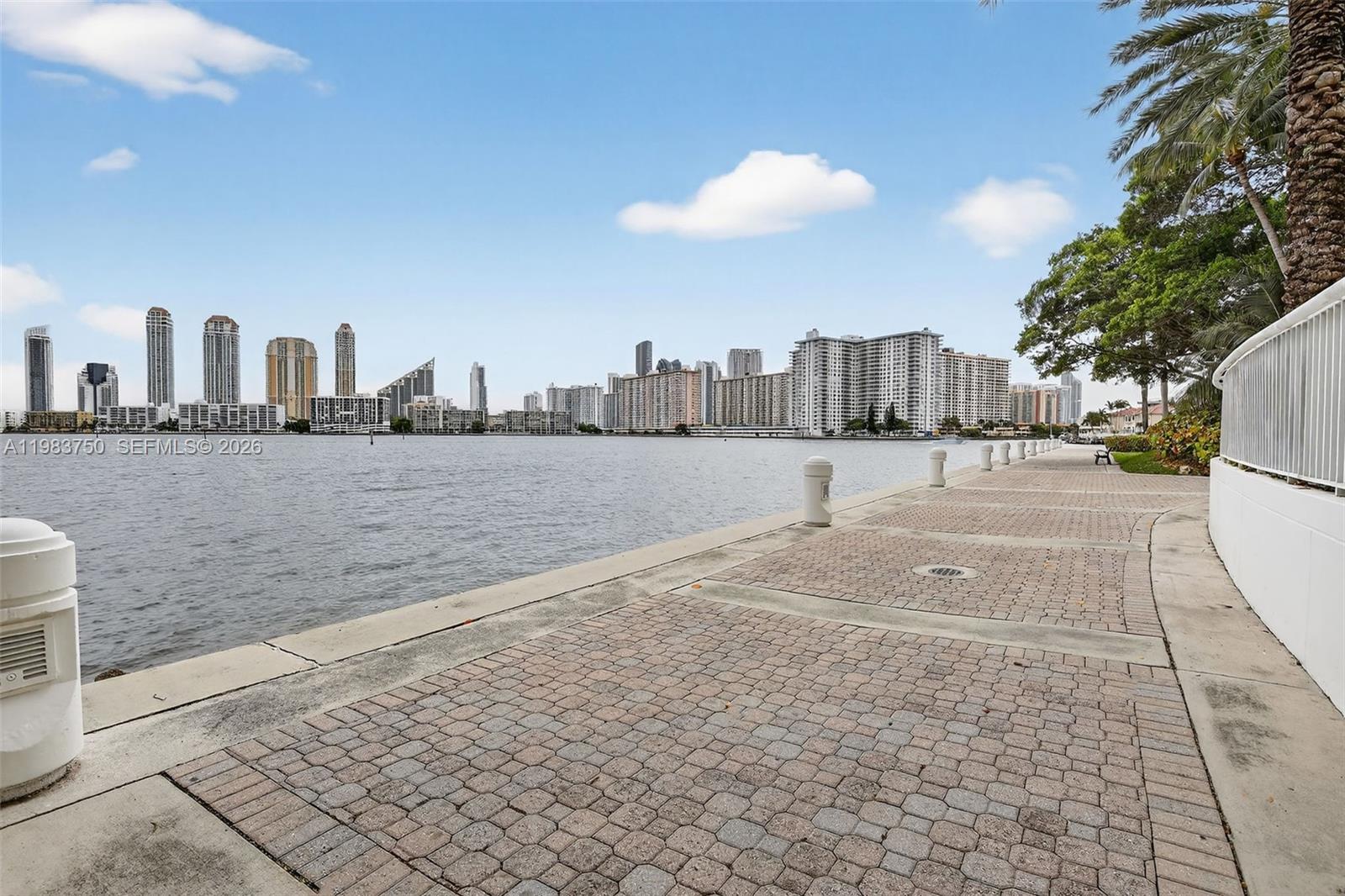 2800 Island Boulevard