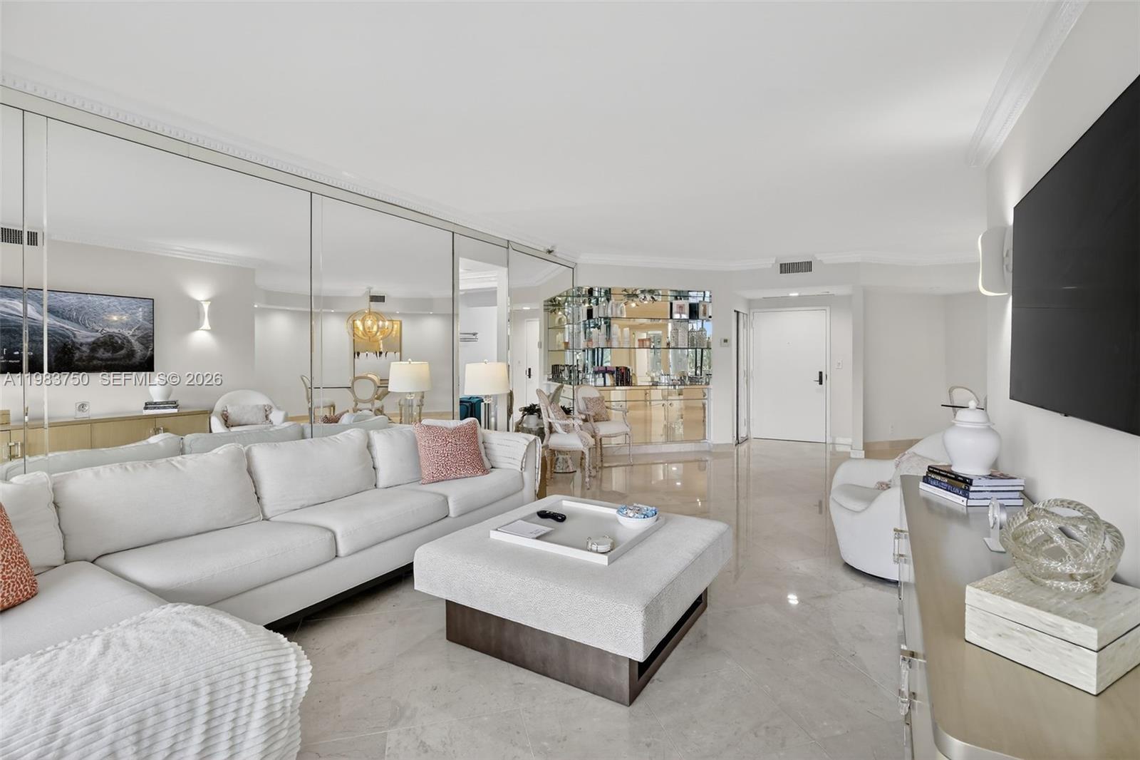 2800 Island Boulevard