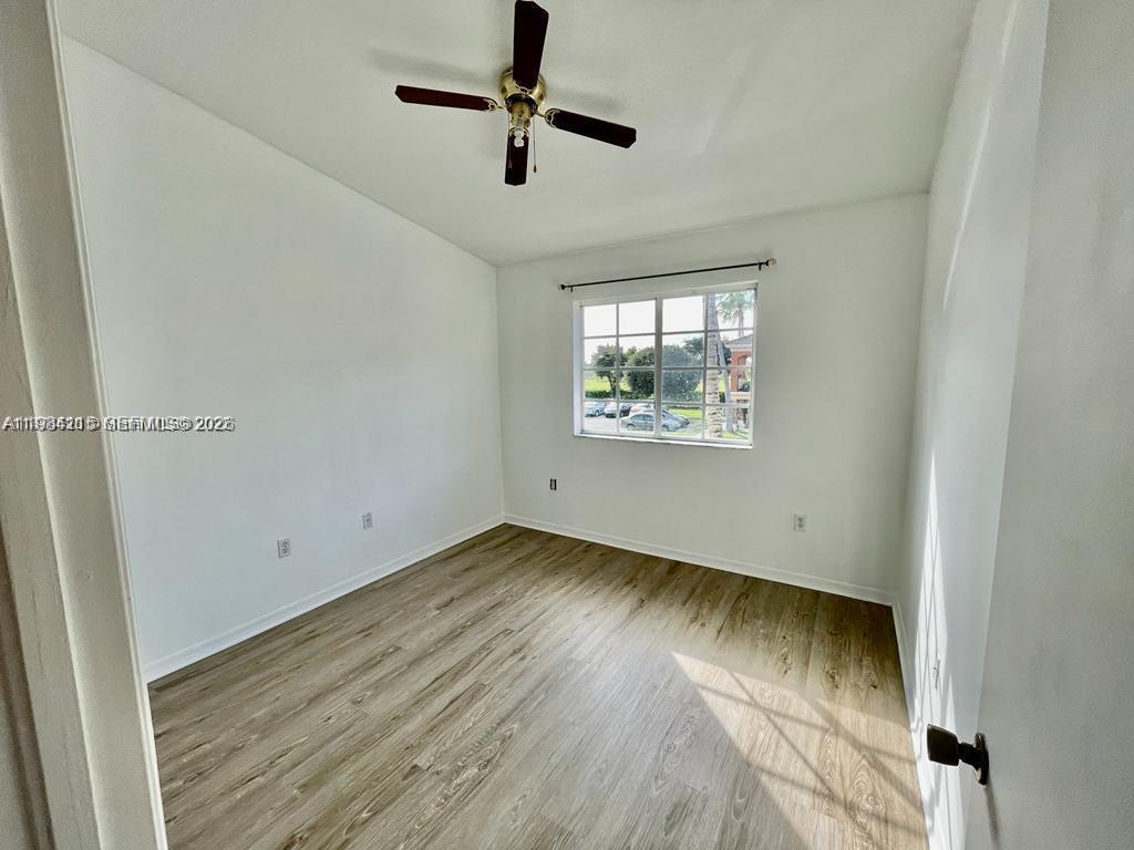 975 NE 33rd Terrace