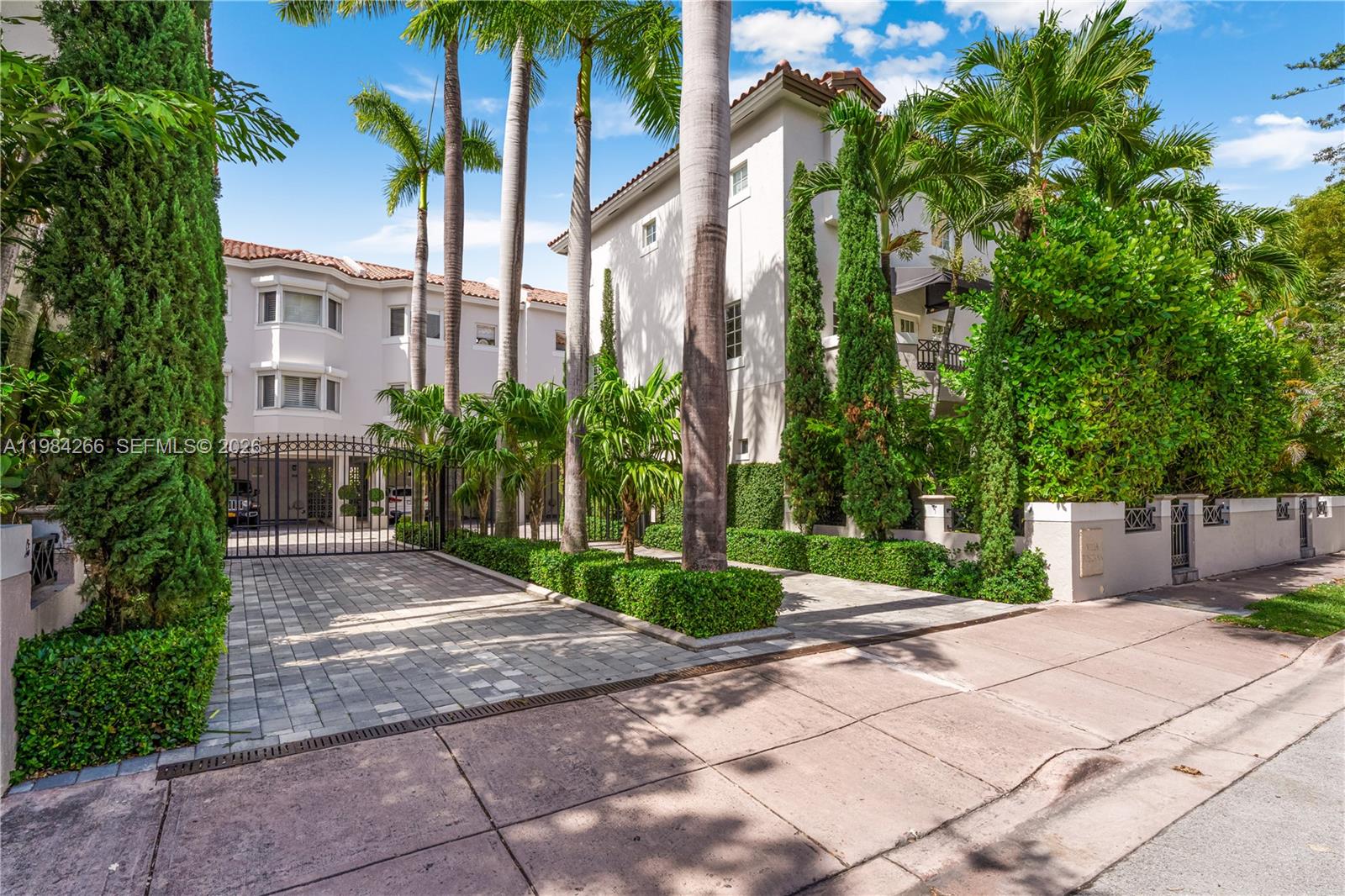 261 Navarre Avenue