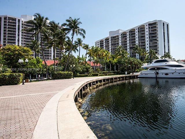3610 Yacht Club Drive