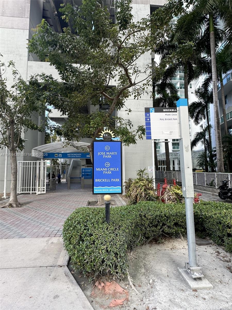 31 SE 5th Street