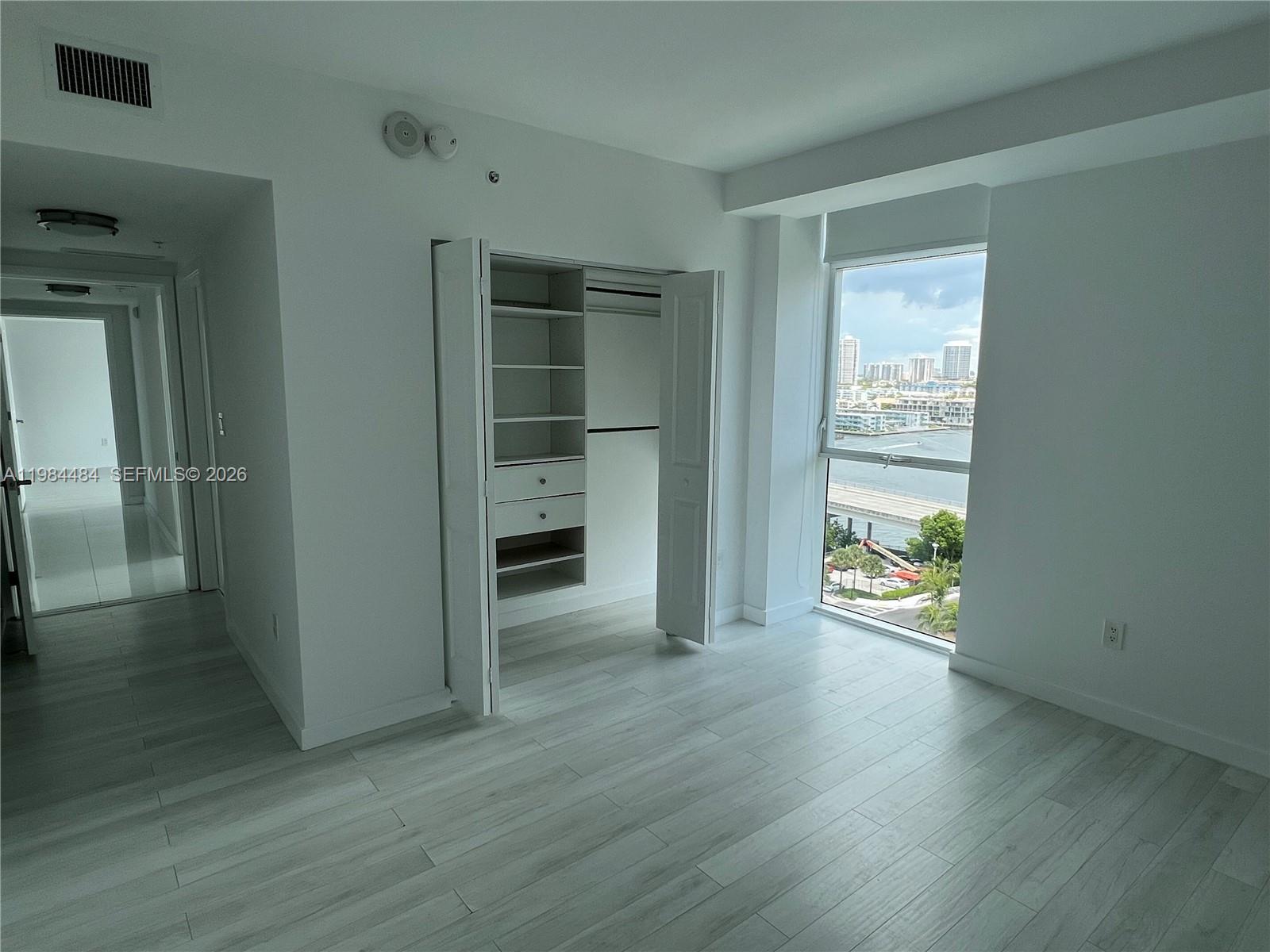 400 Sunny Isles Boulevard