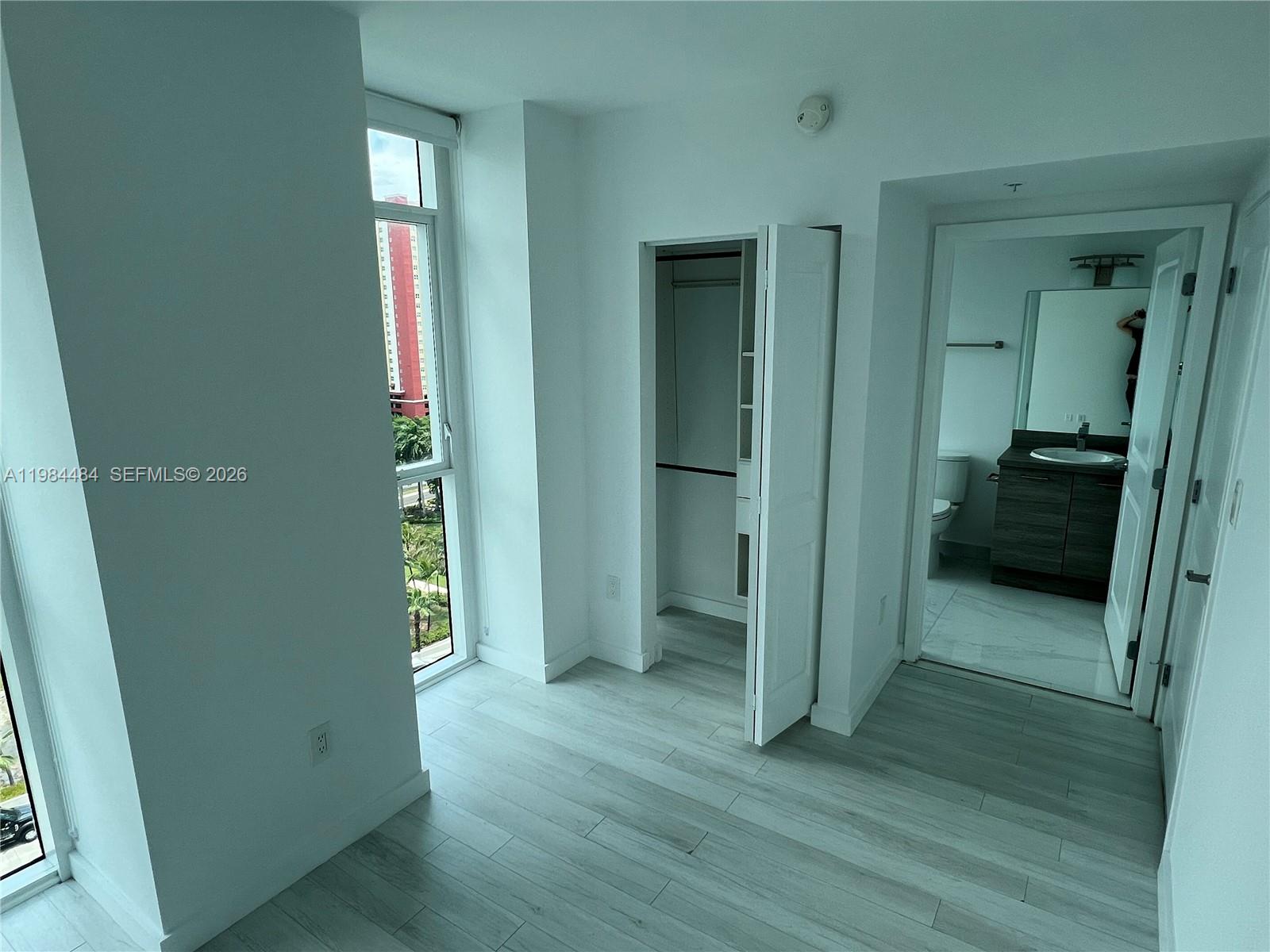 400 Sunny Isles Boulevard