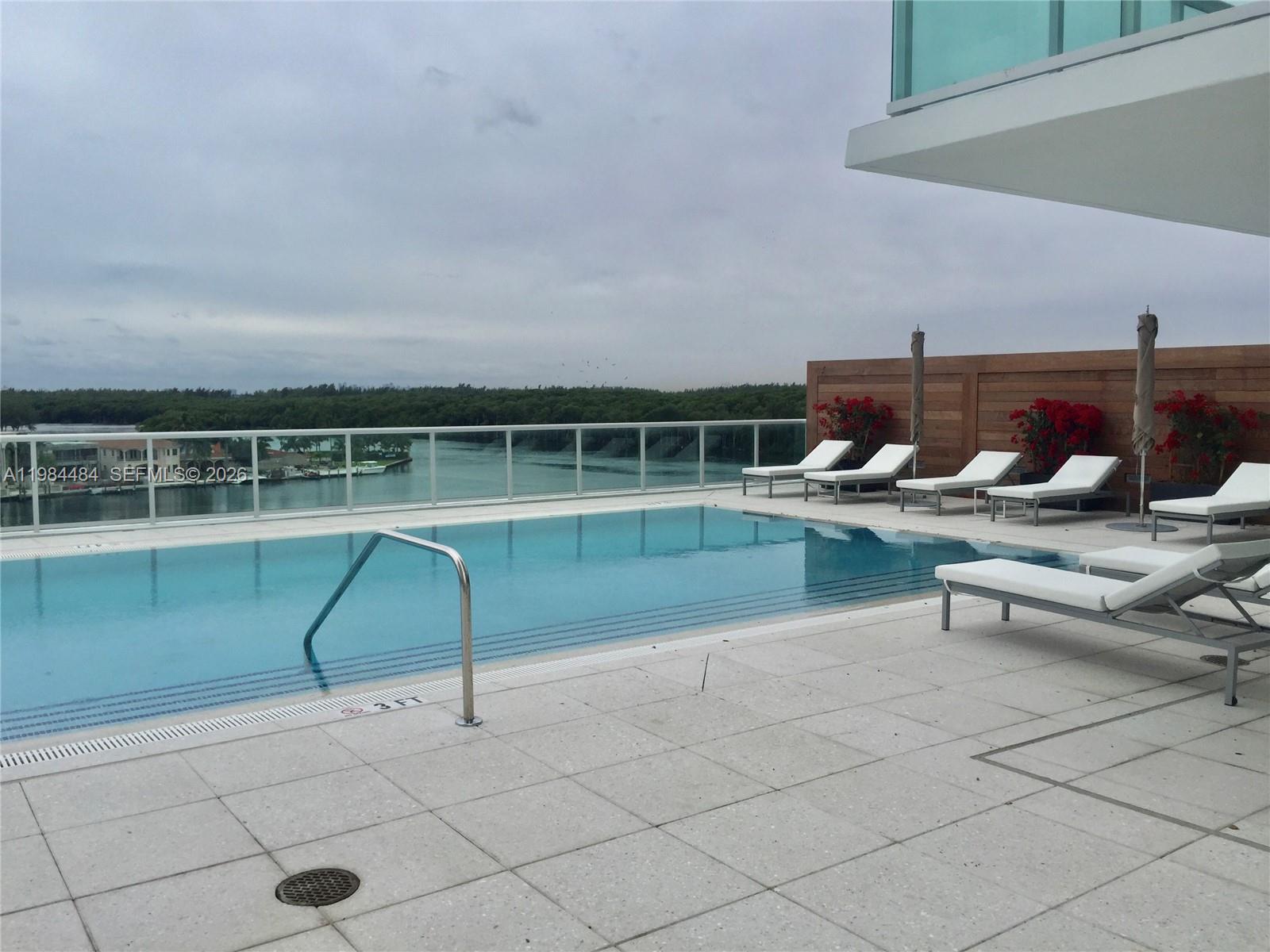 400 Sunny Isles Boulevard