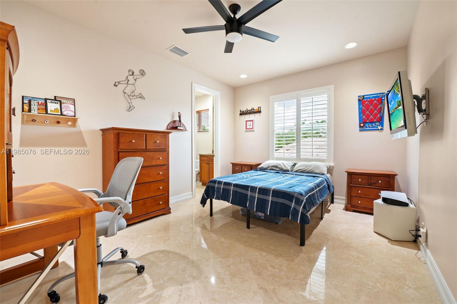 12821 Kapok Lane
