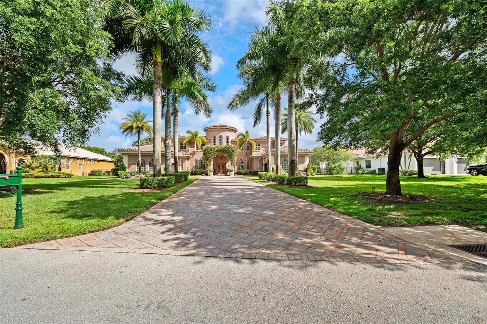 12821 Kapok Lane