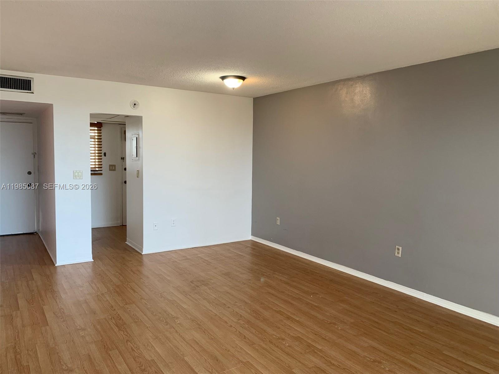 2859 Leonard Drive
