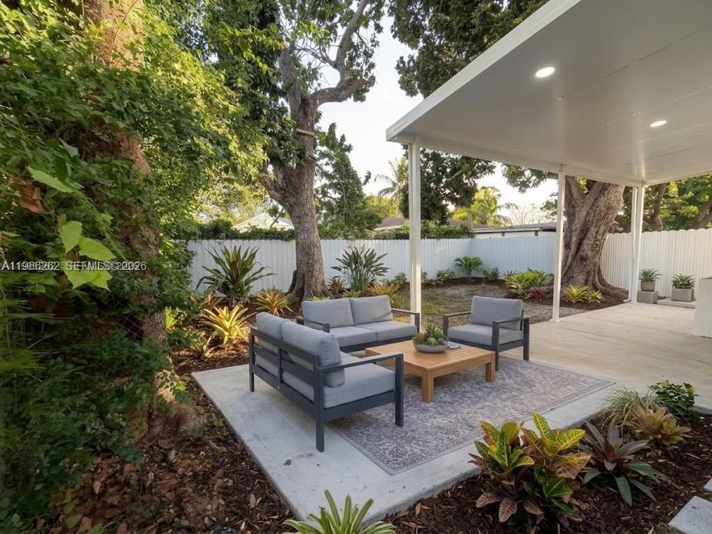 1812 NW 64th Street