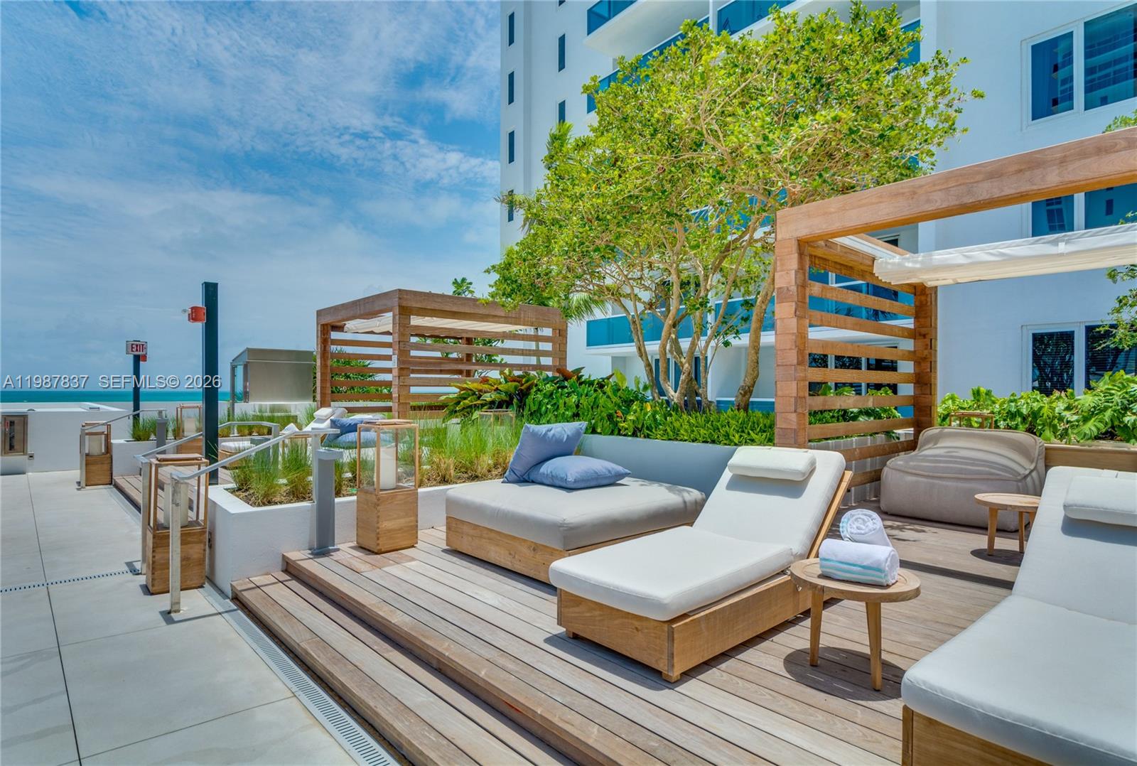 2301 Collins Avenue