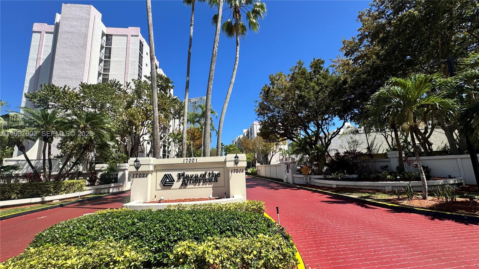 17021 N Bay Road