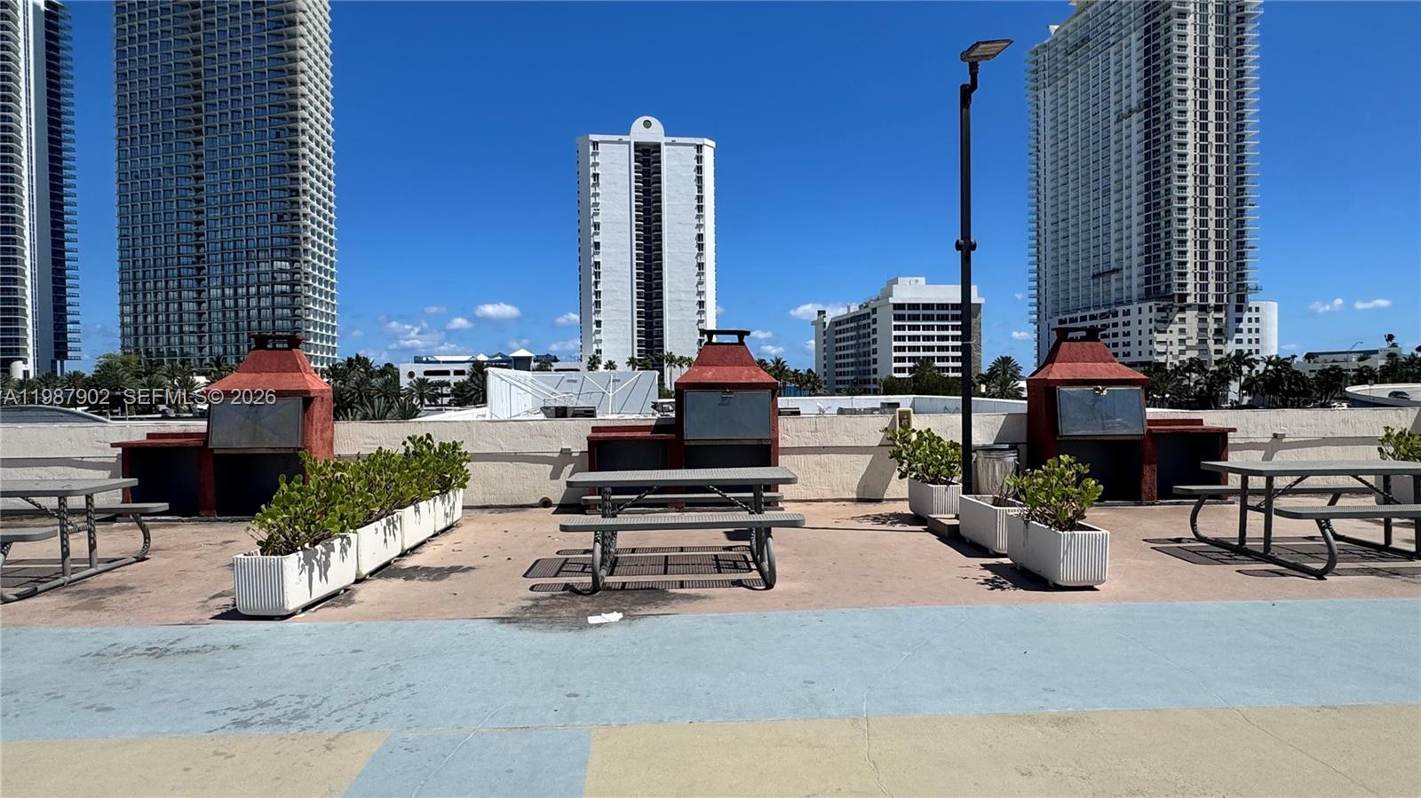 17021 N Bay Road
