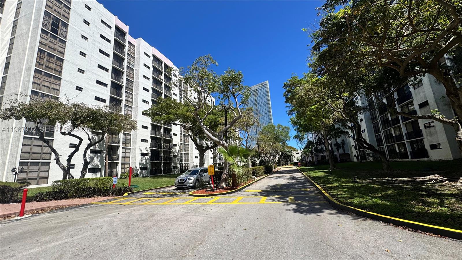 17021 N Bay Road