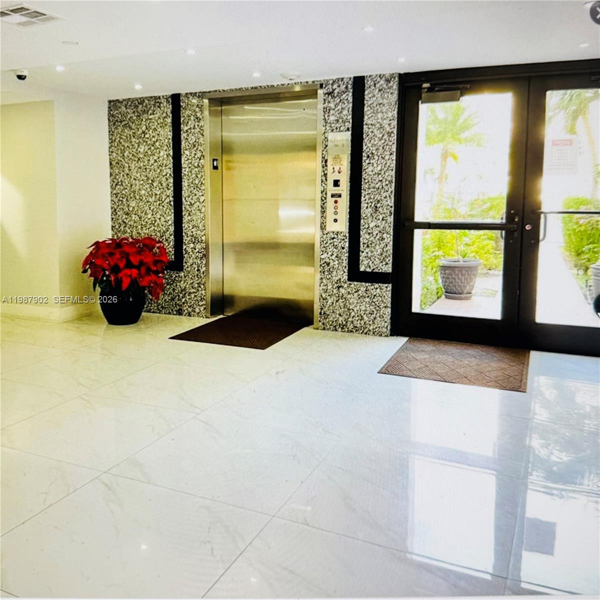 17021 N Bay Road