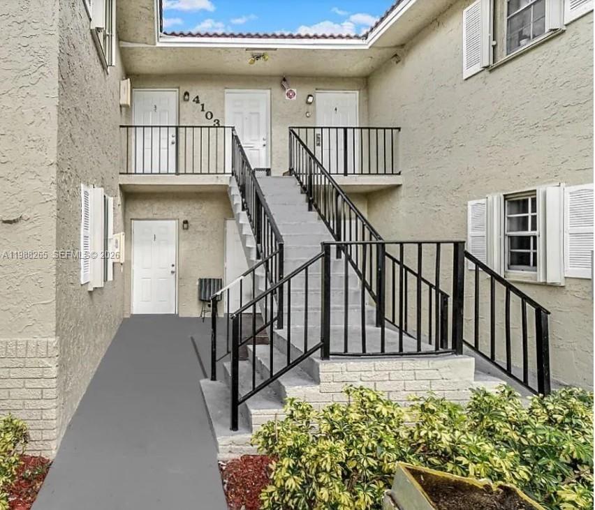 4103 Riverside Drive